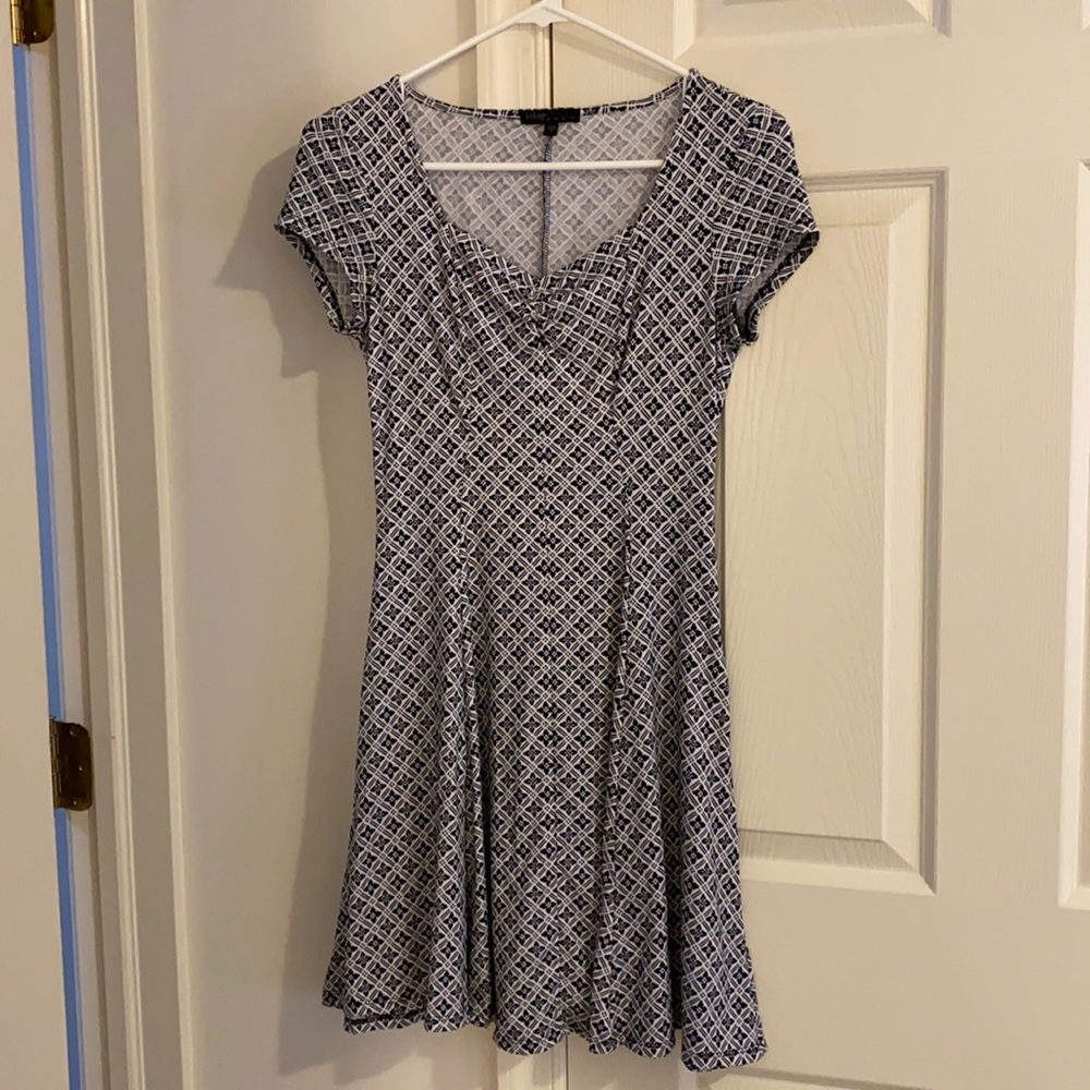 patterned shortsleeved sundress